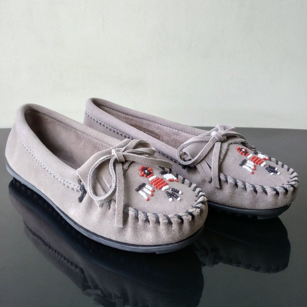 Minnetonka Women's Thunderbird II Moc in Grey